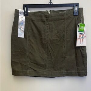 Tinseltown Olive Mini Skirt for Casual Wear